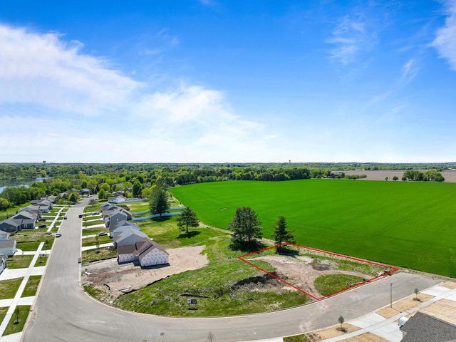 715 Arbor Ridge DRIVE, Delavan, WI 53115