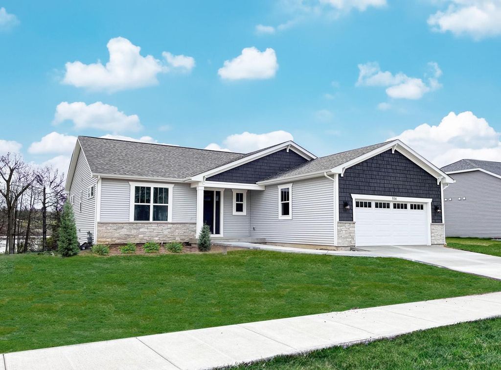 715 Arbor Ridge DRIVE, Delavan, WI 53115
