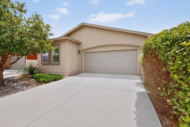 241 Rio Chama Circle SW, Los Lunas, NM 87031