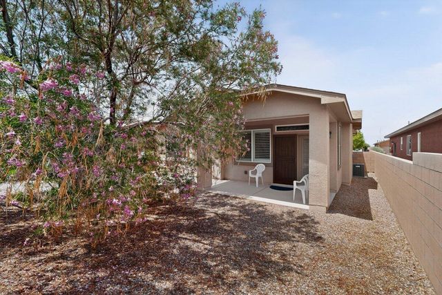 241 Rio Chama Circle SW, Los Lunas, NM 87031