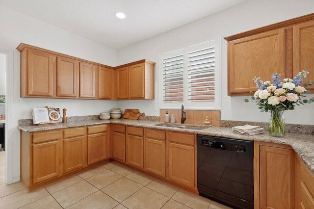 241 Rio Chama Circle SW, Los Lunas, NM 87031