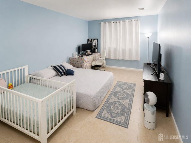 190 College Drive, Edison, NJ 08817