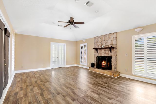 6 Hillcrest Street, Dayton, TX 77535