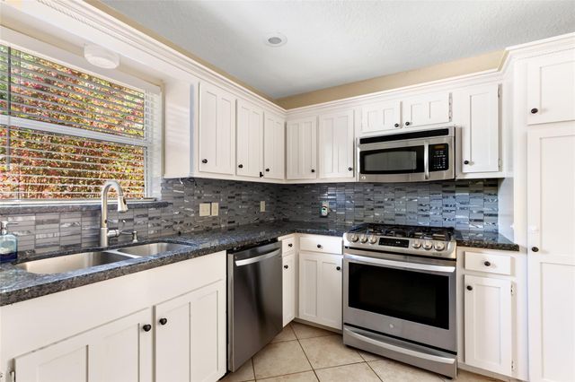 6 Hillcrest Street, Dayton, TX 77535