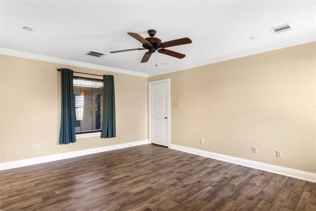 6 Hillcrest Street, Dayton, TX 77535