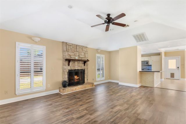 6 Hillcrest Street, Dayton, TX 77535