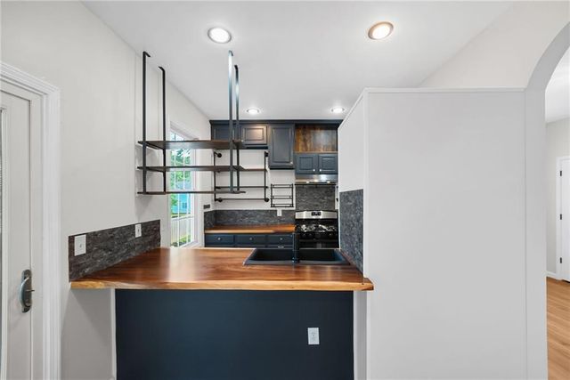 1045 High Point Terrace SW, Atlanta, GA 30315