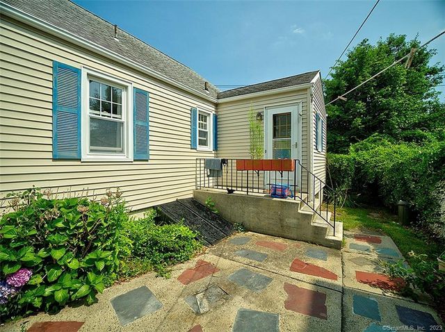 30 Seaview Avenue, West Haven, CT 06516