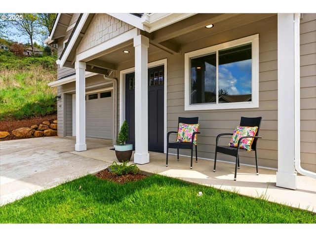 412 ADAMS Ave, Silverton, OR 97381
