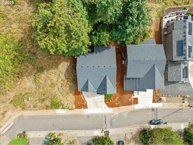 412 ADAMS Ave, Silverton, OR 97381