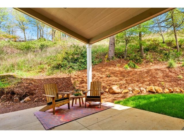 412 ADAMS Ave, Silverton, OR 97381