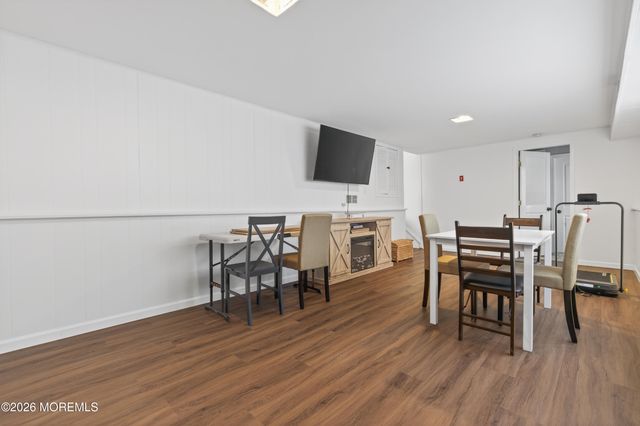 9 Parkview Drive, Hazlet, NJ 07730