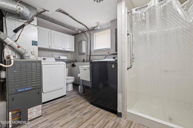 9 Parkview Drive, Hazlet, NJ 07730