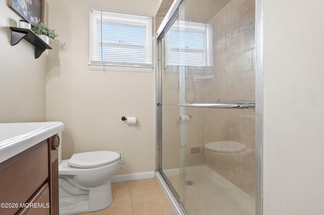 9 Parkview Drive, Hazlet, NJ 07730