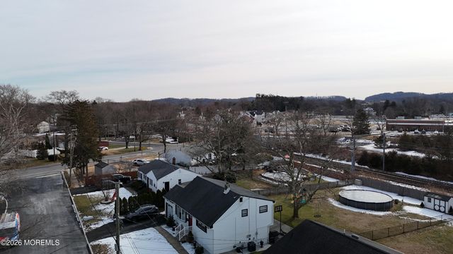 9 Parkview Drive, Hazlet, NJ 07730