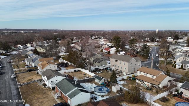 9 Parkview Drive, Hazlet, NJ 07730