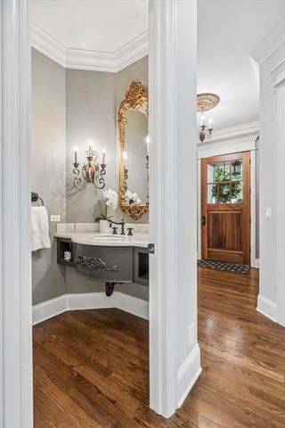 28 S Adams Street, Hinsdale, IL 60521