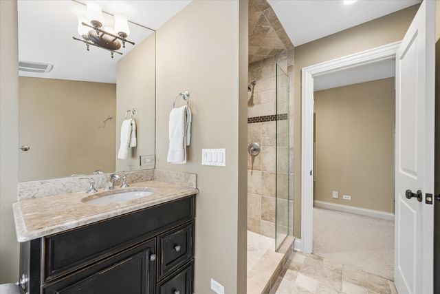 28 S Adams Street, Hinsdale, IL 60521