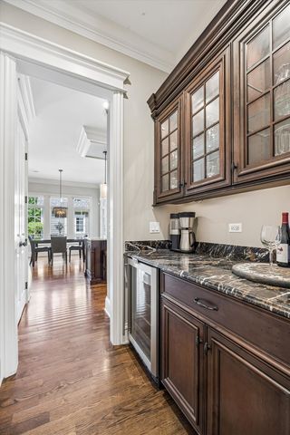 28 S Adams Street, Hinsdale, IL 60521