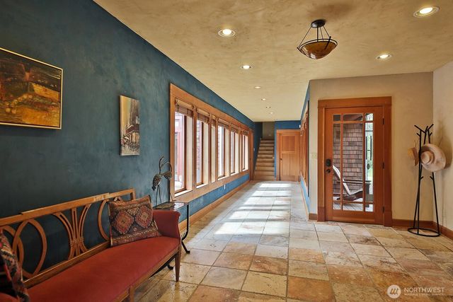 1150 Tanager Lane, Greenbank, WA 98253