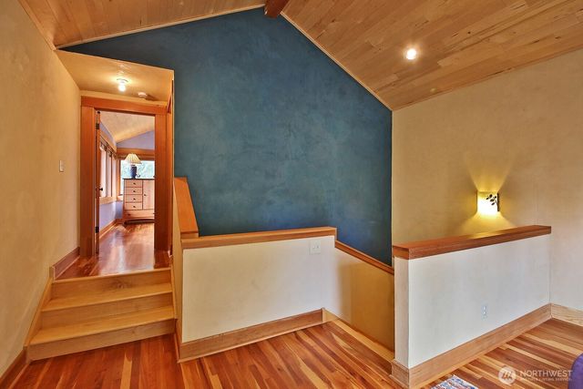 1150 Tanager Lane, Greenbank, WA 98253