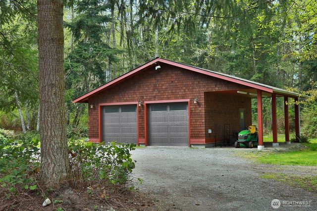 1150 Tanager Lane, Greenbank, WA 98253