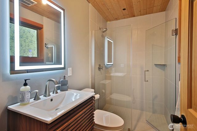 1150 Tanager Lane, Greenbank, WA 98253