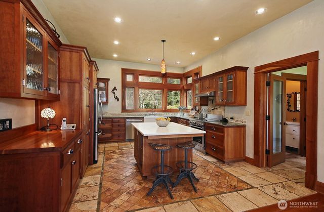 1150 Tanager Lane, Greenbank, WA 98253