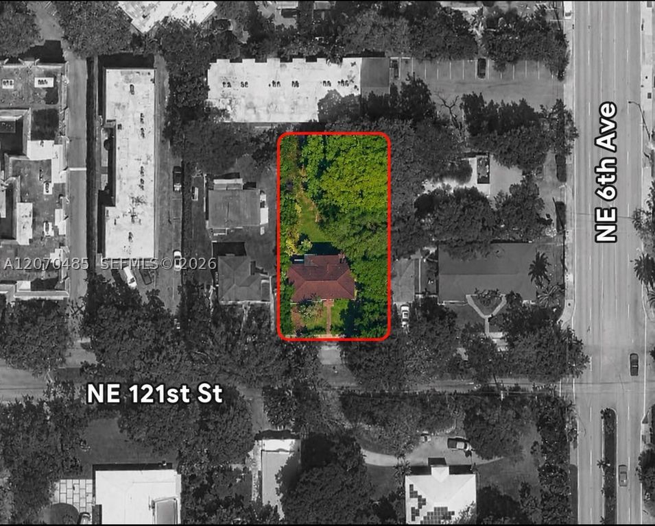 Image 2 of property listing at 585 NE 121st St, North Miami, FL 33161