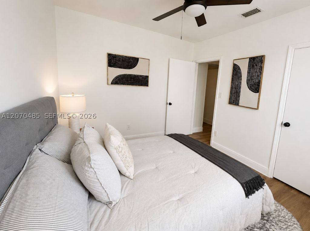 Image 35 of property listing at 585 NE 121st St, North Miami, FL 33161