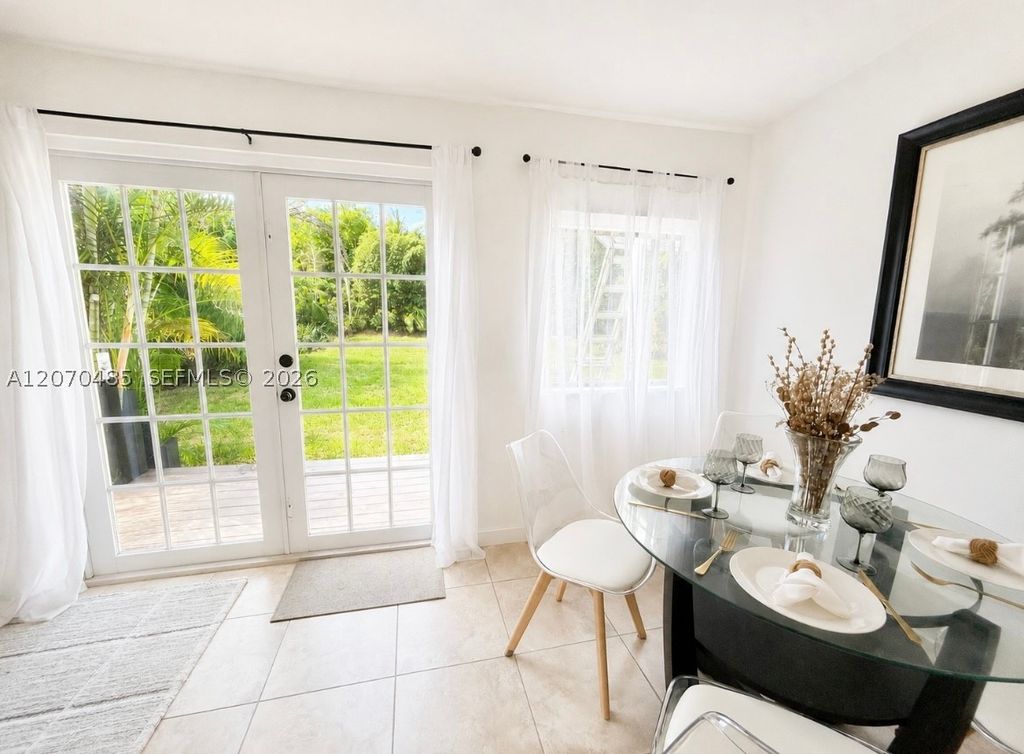 Image 38 of property listing at 585 NE 121st St, North Miami, FL 33161