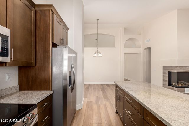 8736 W TIERRA BUENA Lane, Peoria, AZ 85382