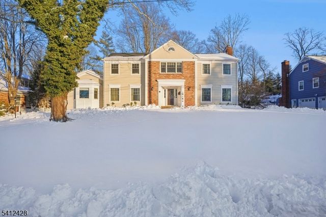 12 CAYUGA WAY, Millburn Twp., NJ 07078