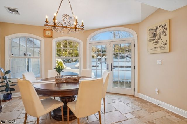 12 CAYUGA WAY, Millburn Twp., NJ 07078