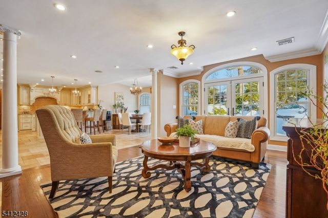 12 CAYUGA WAY, Millburn Twp., NJ 07078