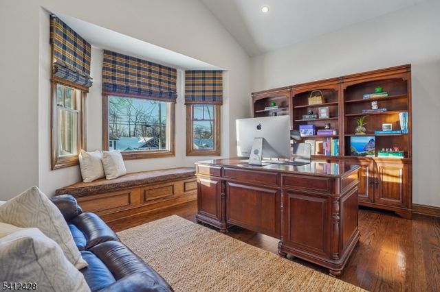 12 CAYUGA WAY, Millburn Twp., NJ 07078