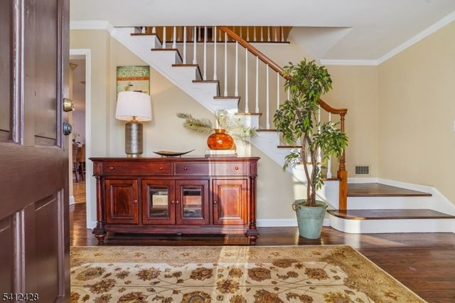 12 CAYUGA WAY, Millburn Twp., NJ 07078