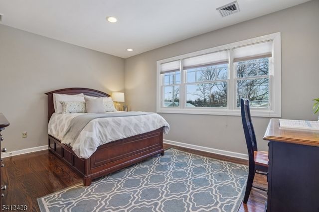 12 CAYUGA WAY, Millburn Twp., NJ 07078