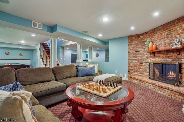 12 CAYUGA WAY, Millburn Twp., NJ 07078