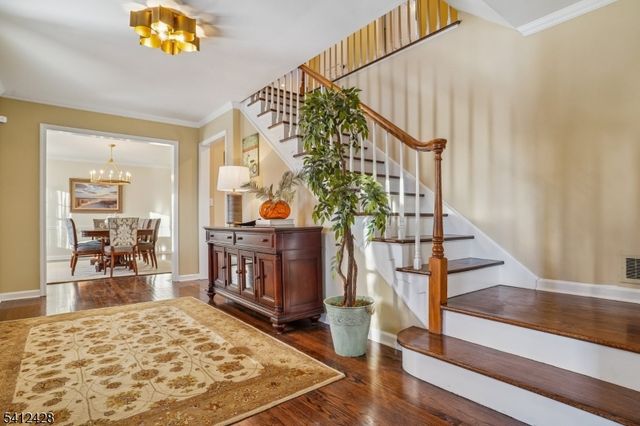 12 CAYUGA WAY, Millburn Twp., NJ 07078