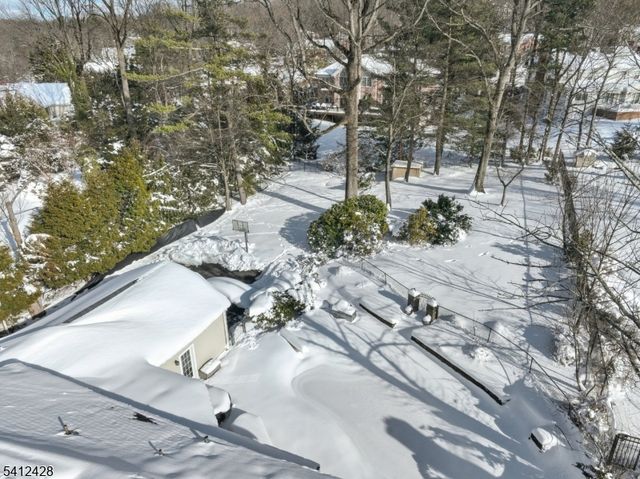 12 CAYUGA WAY, Millburn Twp., NJ 07078