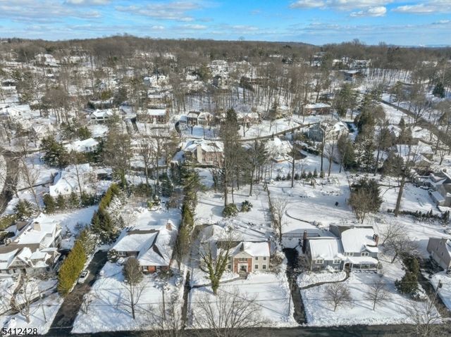 12 CAYUGA WAY, Millburn Twp., NJ 07078