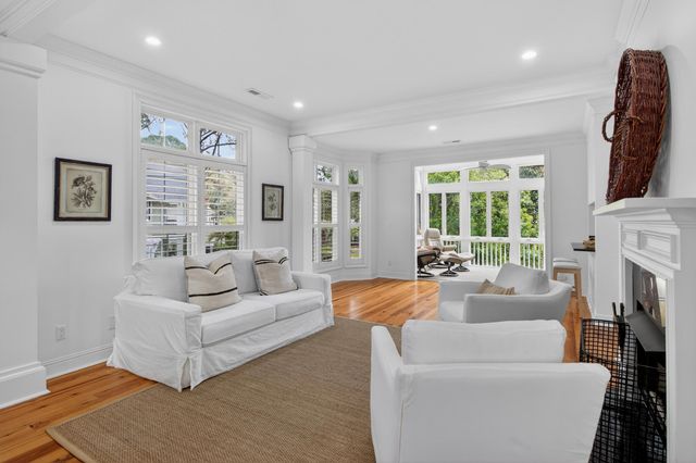 1512 Trumpet Vine Court, Mount Pleasant, SC 29464