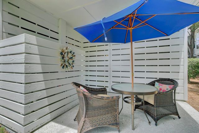 1512 Trumpet Vine Court, Mount Pleasant, SC 29464