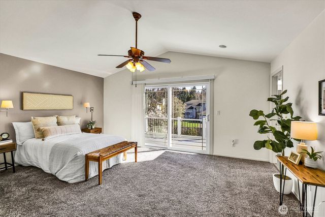 915 N Laurel Lane, Tacoma, WA 98406