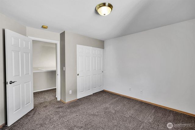 915 N Laurel Lane, Tacoma, WA 98406