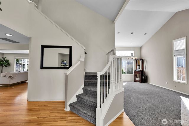 915 N Laurel Lane, Tacoma, WA 98406