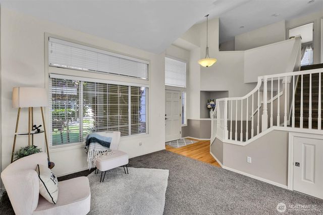 915 N Laurel Lane, Tacoma, WA 98406