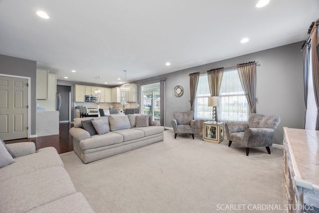 2371 Mayfield Drive, Montgomery, IL 60538