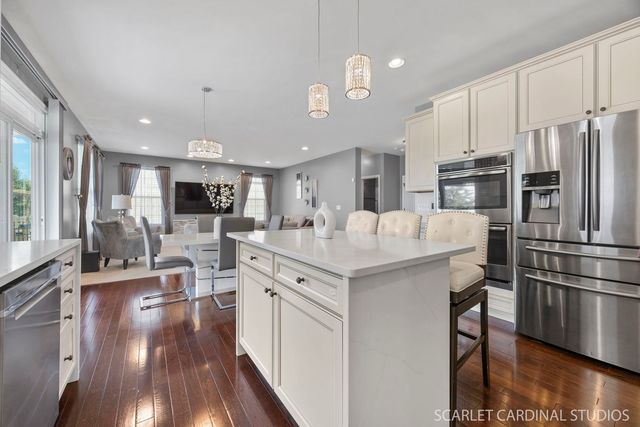 2371 Mayfield Drive, Montgomery, IL 60538